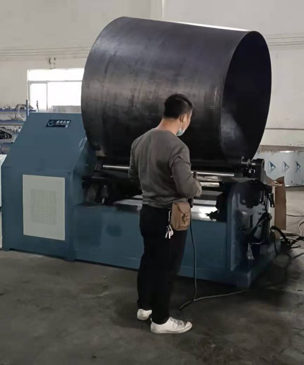 四(si)軸數控 大(dà)直徑自動(dòng)卷闆卷錐(zhuī)機